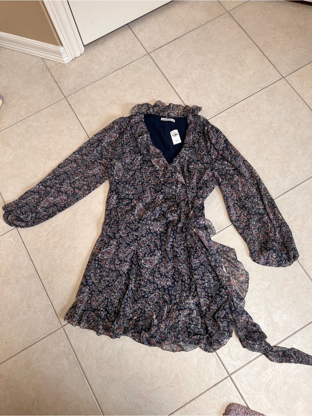 NWTAbercrombie & Fitch Navy Floral Ruffle Wrap Mini Dress